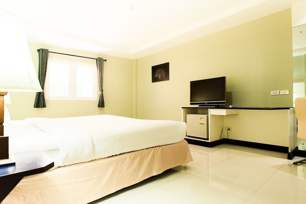 Fourteen Again Pattaya Exterior photo